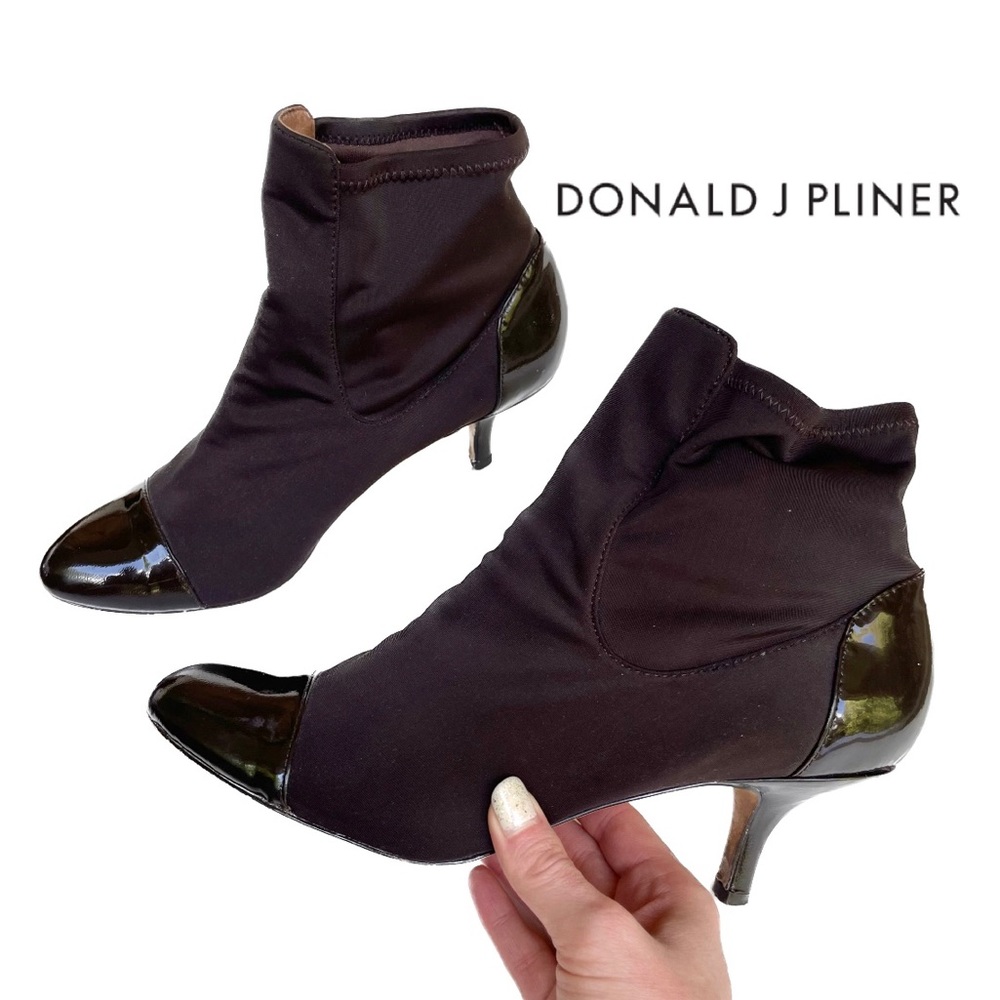 Donald J Pliner Brown Ankle Boot cap toe, kitten heel, scuba material 9.5